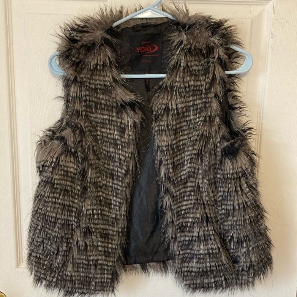 Faux Fur Sz M Yoki Vest